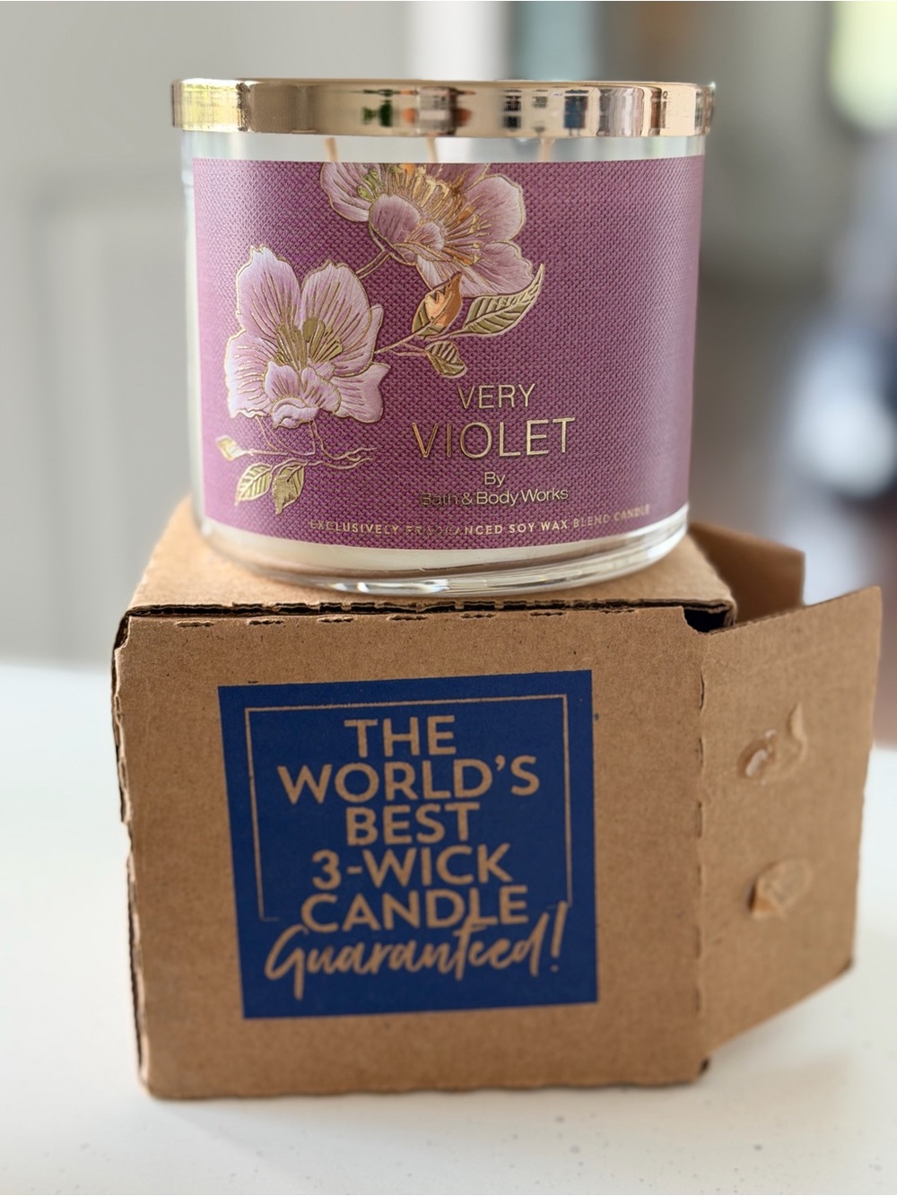 Bath & Body Works Very Violet 3-Wick Candle - NIB - Picture 5 of 5